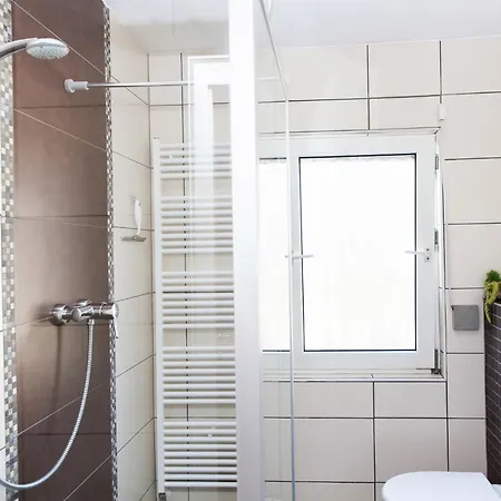 Escape In Haserich, Cleaning Included Haserich